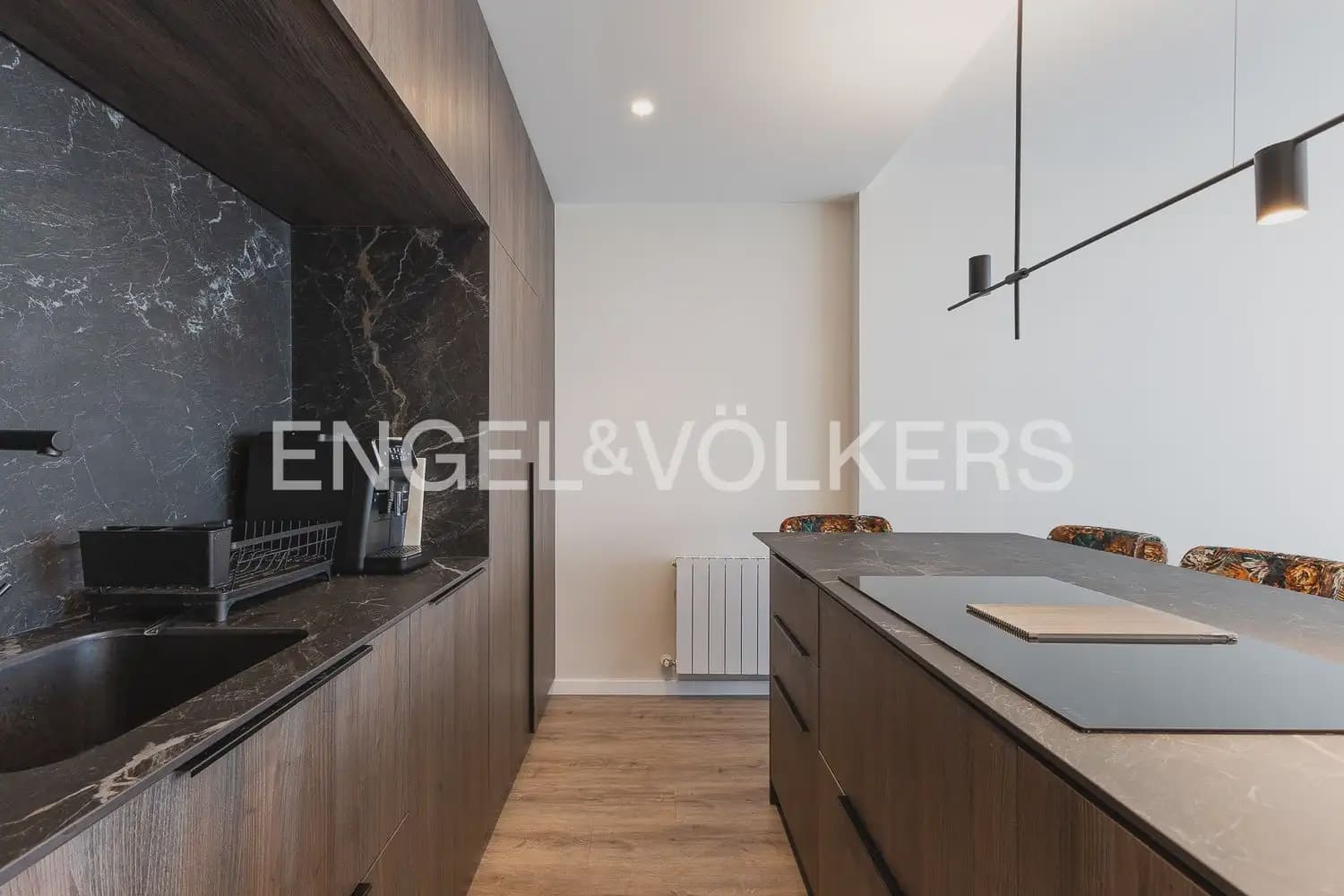 3 bedroom Flat for sale in Valencia city with garage - € 1,100,000 (Ref: 9897560)