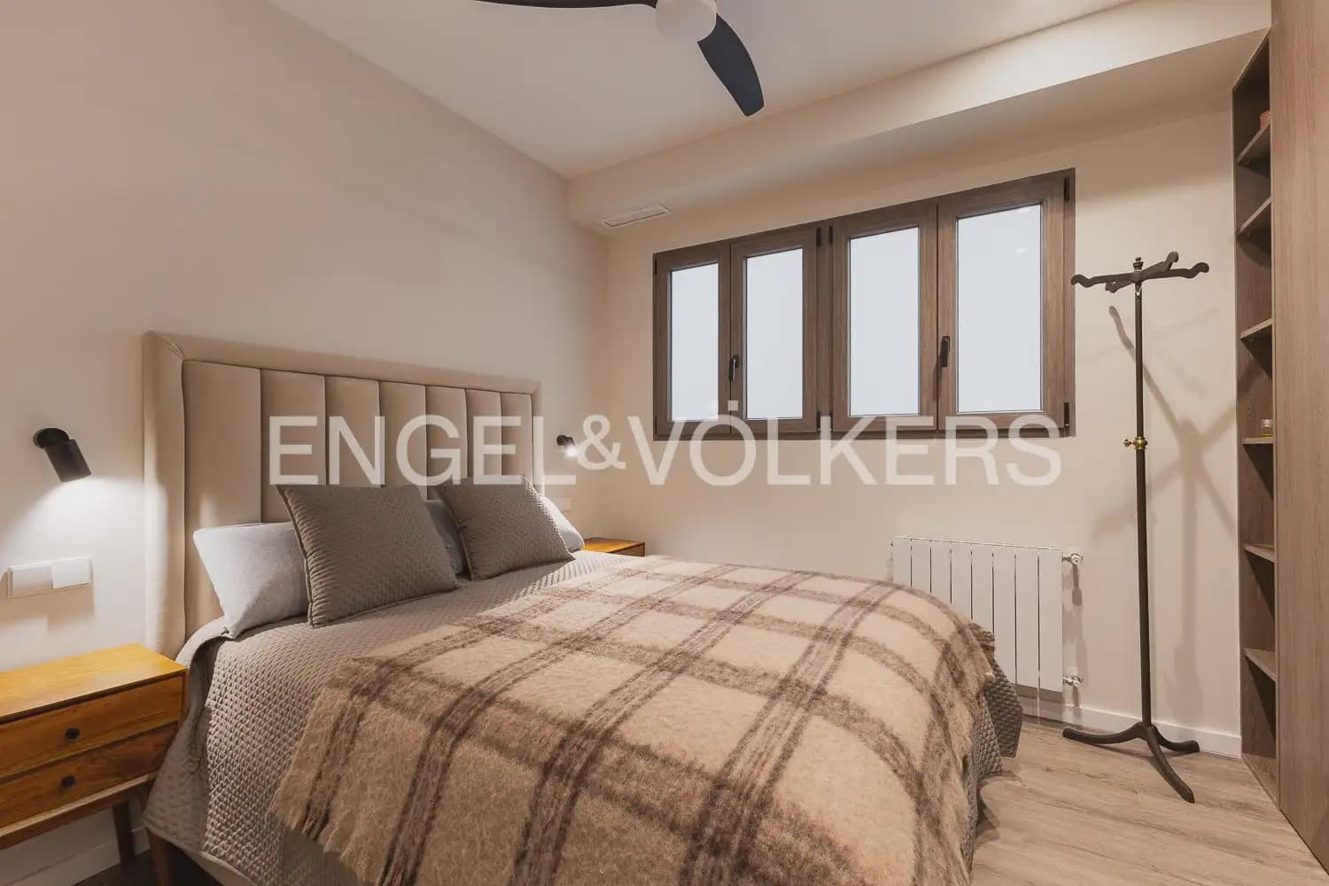 3 bedroom Flat for sale in Valencia city with garage - € 1,100,000 (Ref: 9897560)