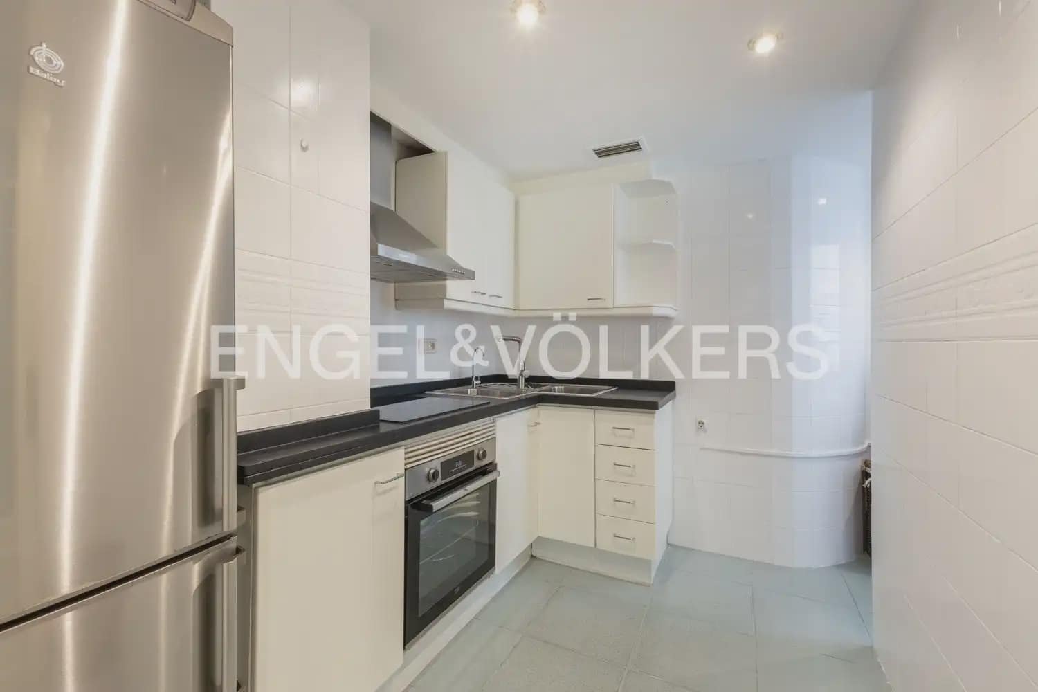 2 soverom Leilighet til salgs i Valencia by med garasje - € 430 000 (Ref: 9897561)
