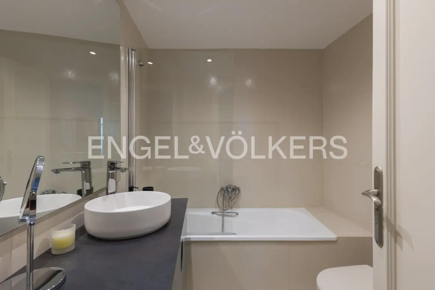 2 soverom Leilighet til salgs i Valencia by med garasje - € 430 000 (Ref: 9897561)
