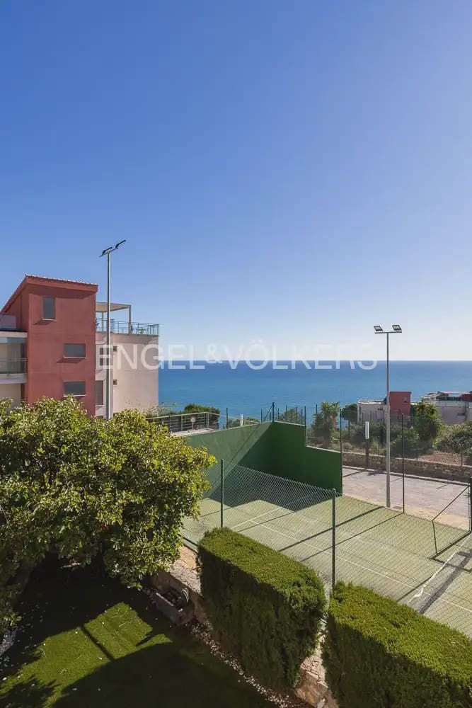 4 bedroom Flat for sale in Oropesa  with pool garage - € 499,000 (Ref: 9897562)
