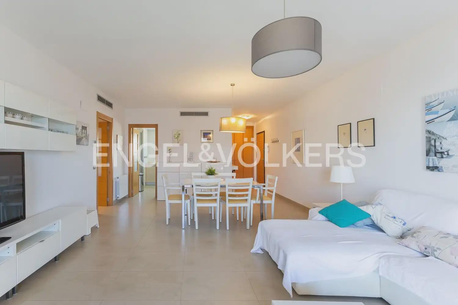 4 bedroom Flat for sale in Oropesa  with pool garage - € 499,000 (Ref: 9897562)