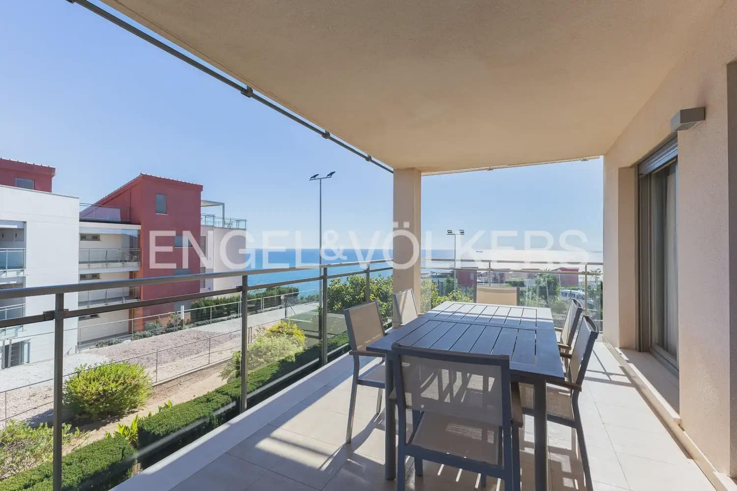 4 bedroom Flat for sale in Oropesa  with pool garage - € 499,000 (Ref: 9897562)