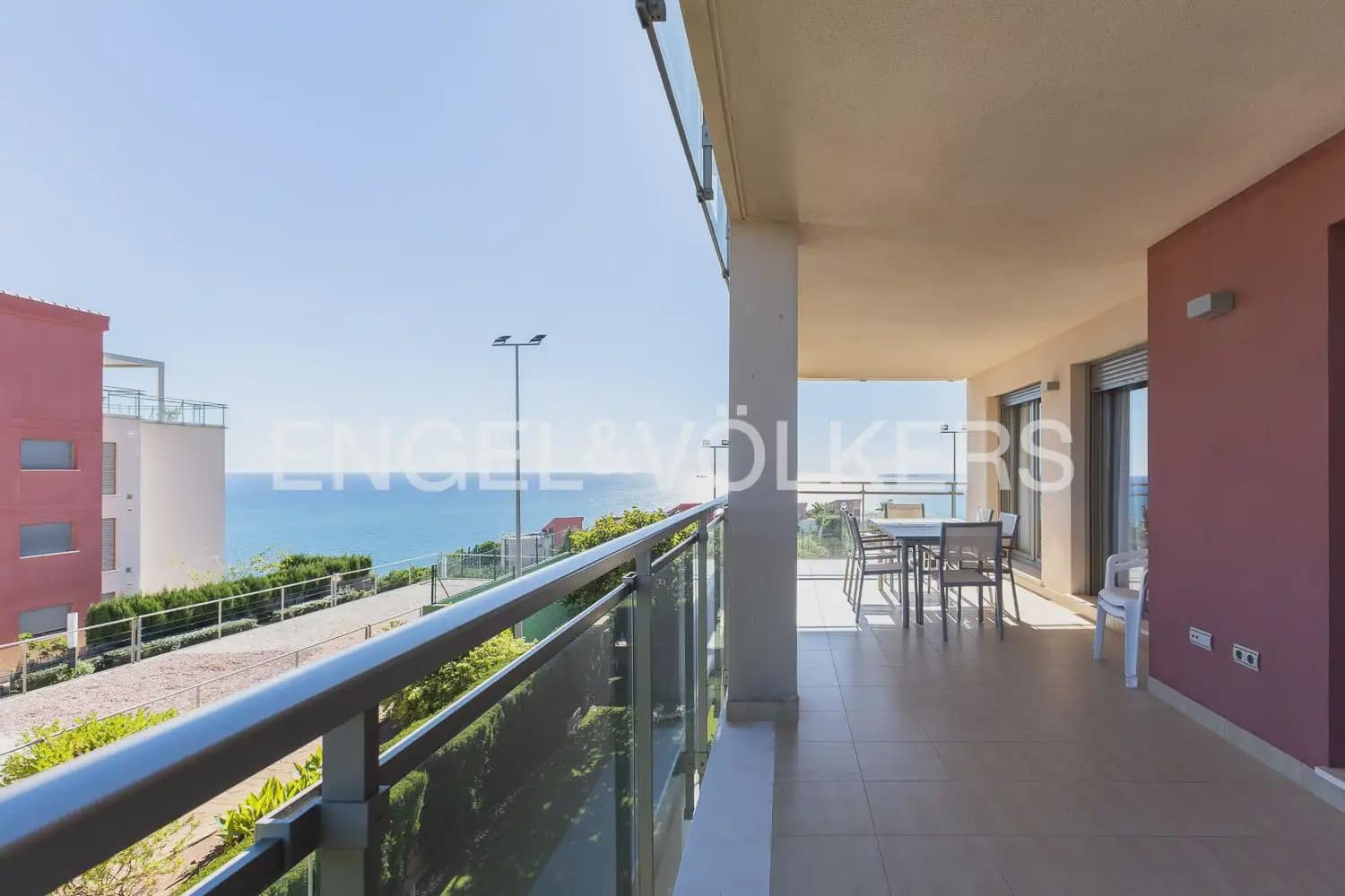 4 bedroom Flat for sale in Oropesa  with pool garage - € 499,000 (Ref: 9897562)