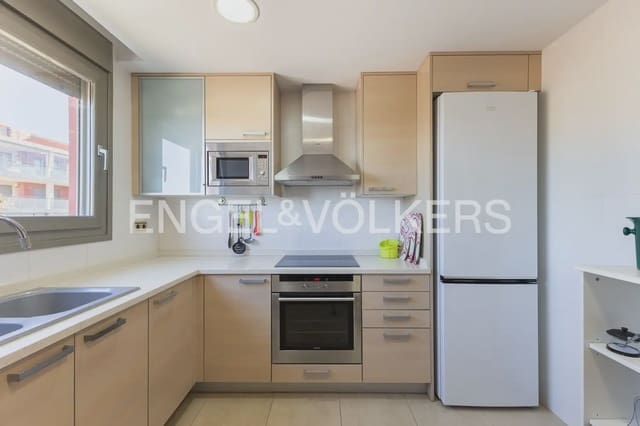 4 bedroom Flat for sale in Oropesa  with pool garage - € 499,000 (Ref: 9897562)