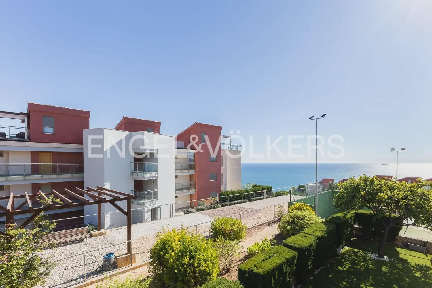 4 bedroom Flat for sale in Oropesa  with pool garage - € 499,000 (Ref: 9897562)
