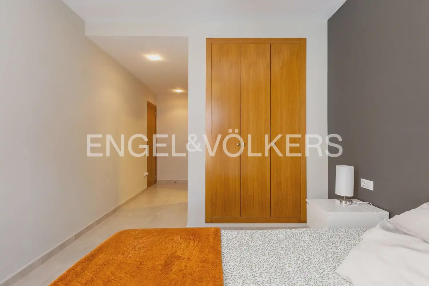 2 slaapkamer Flat te koop in Piles met garage - € 160.000 (Ref: 9897565)