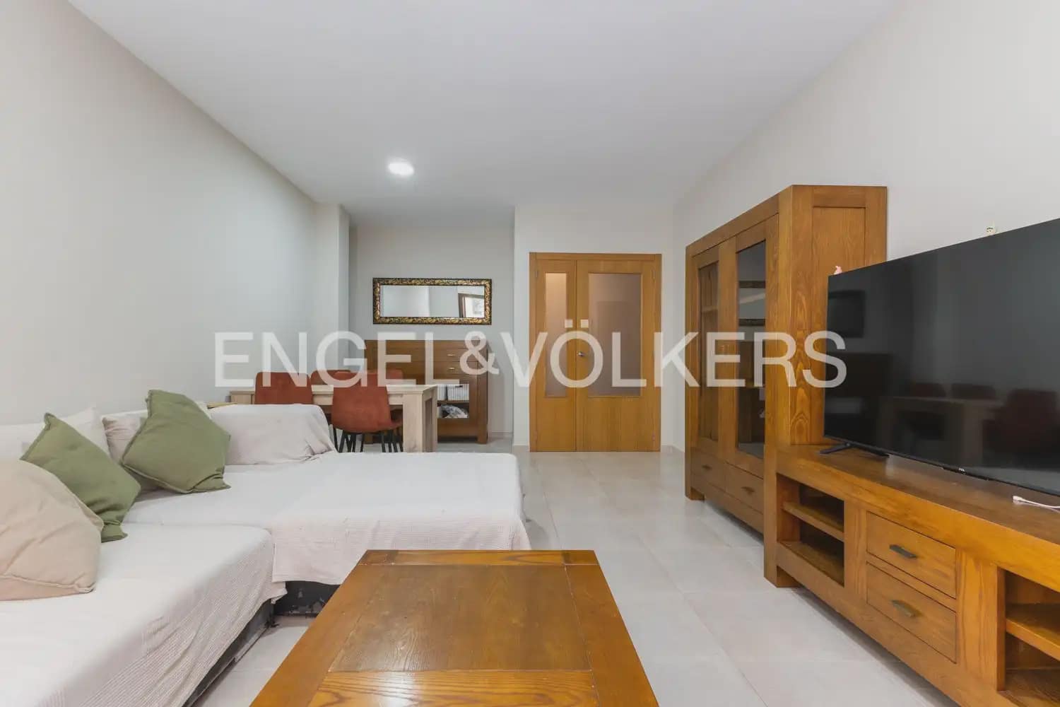 2 slaapkamer Flat te koop in Piles met garage - € 160.000 (Ref: 9897565)