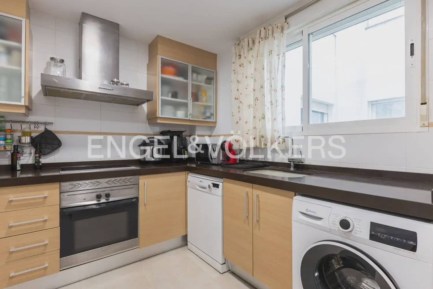 2 slaapkamer Flat te koop in Piles met garage - € 160.000 (Ref: 9897565)