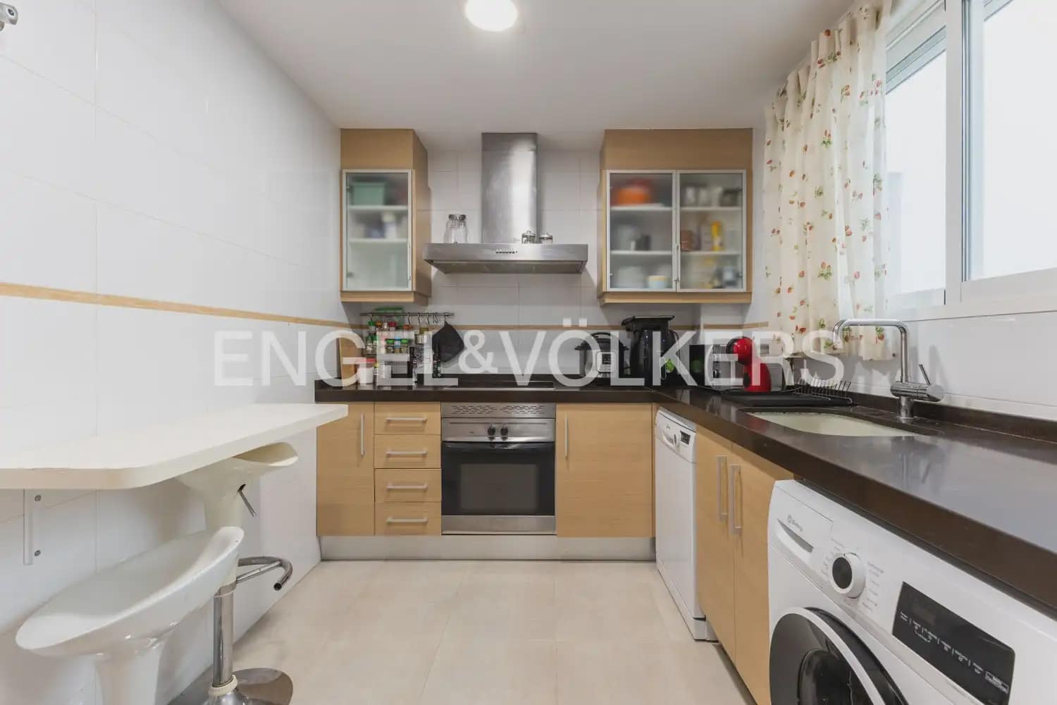 2 slaapkamer Flat te koop in Piles met garage - € 160.000 (Ref: 9897565)