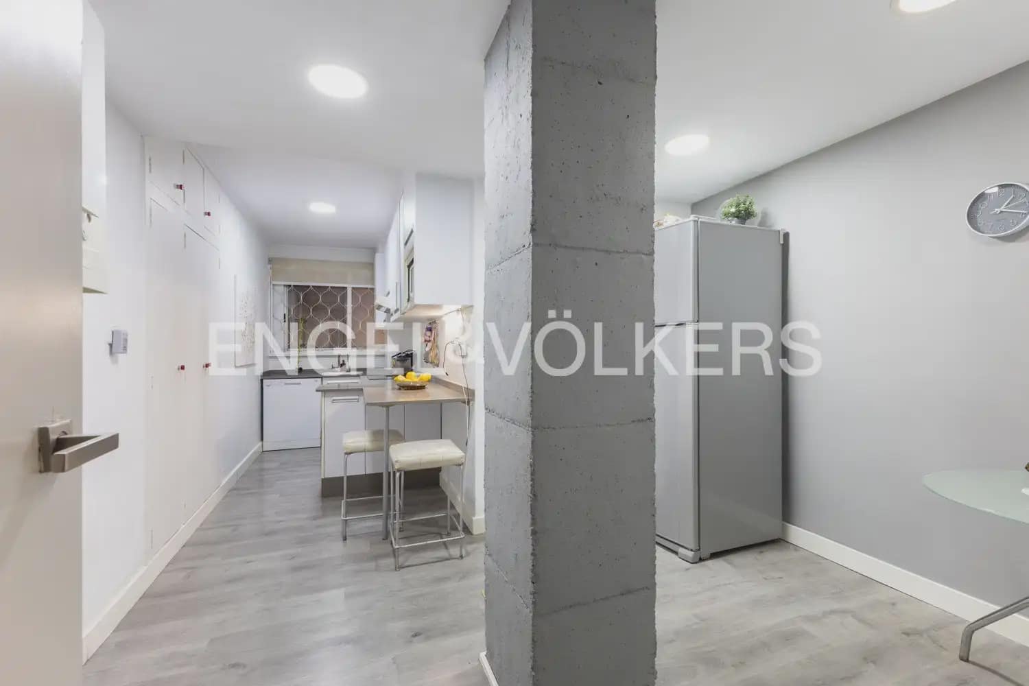 4 sovrum Lägenhet till salu i Valencia stad med garage - 790 000 € (Ref: 9897567)