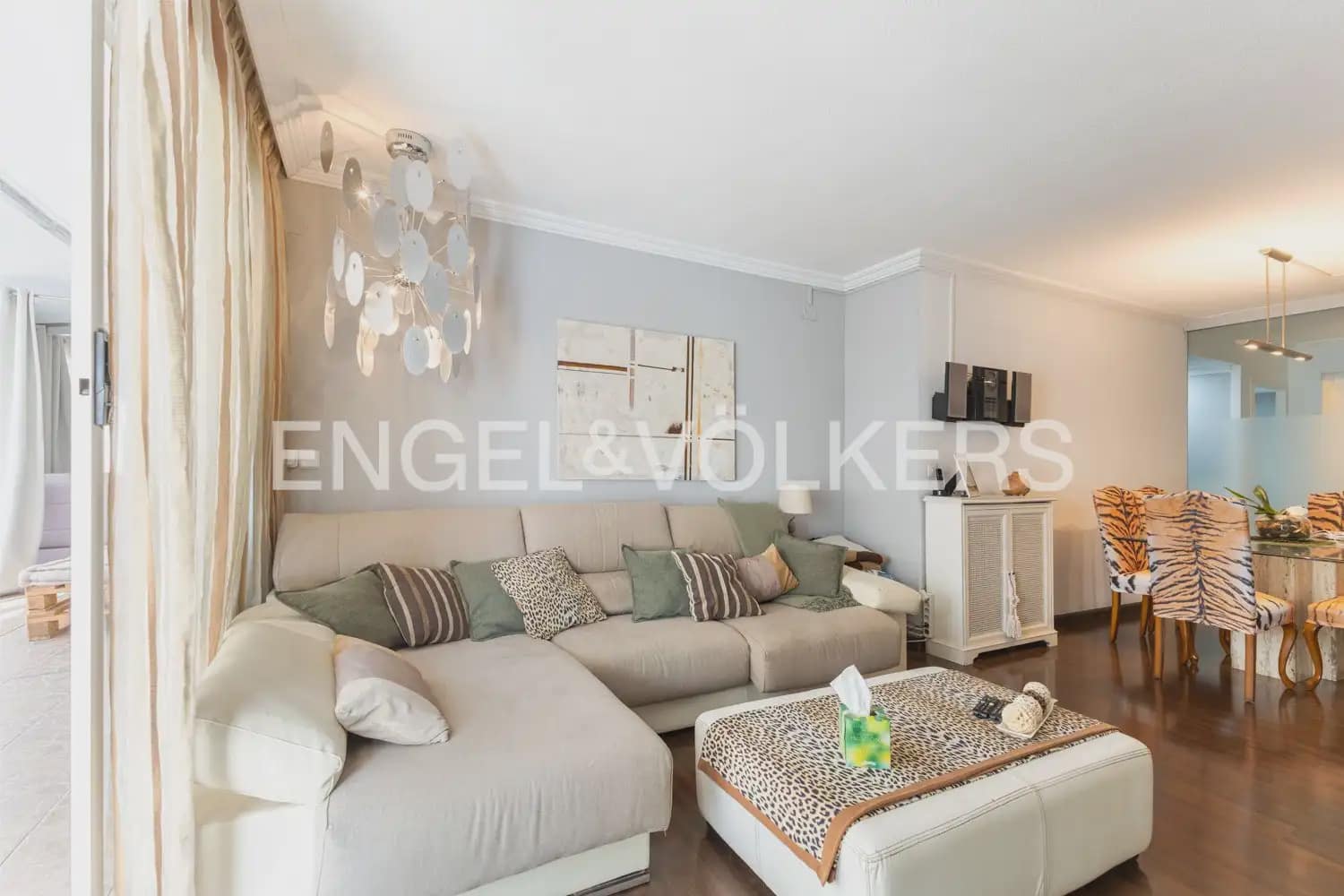4 sovrum Lägenhet till salu i Valencia stad med garage - 790 000 € (Ref: 9897567)