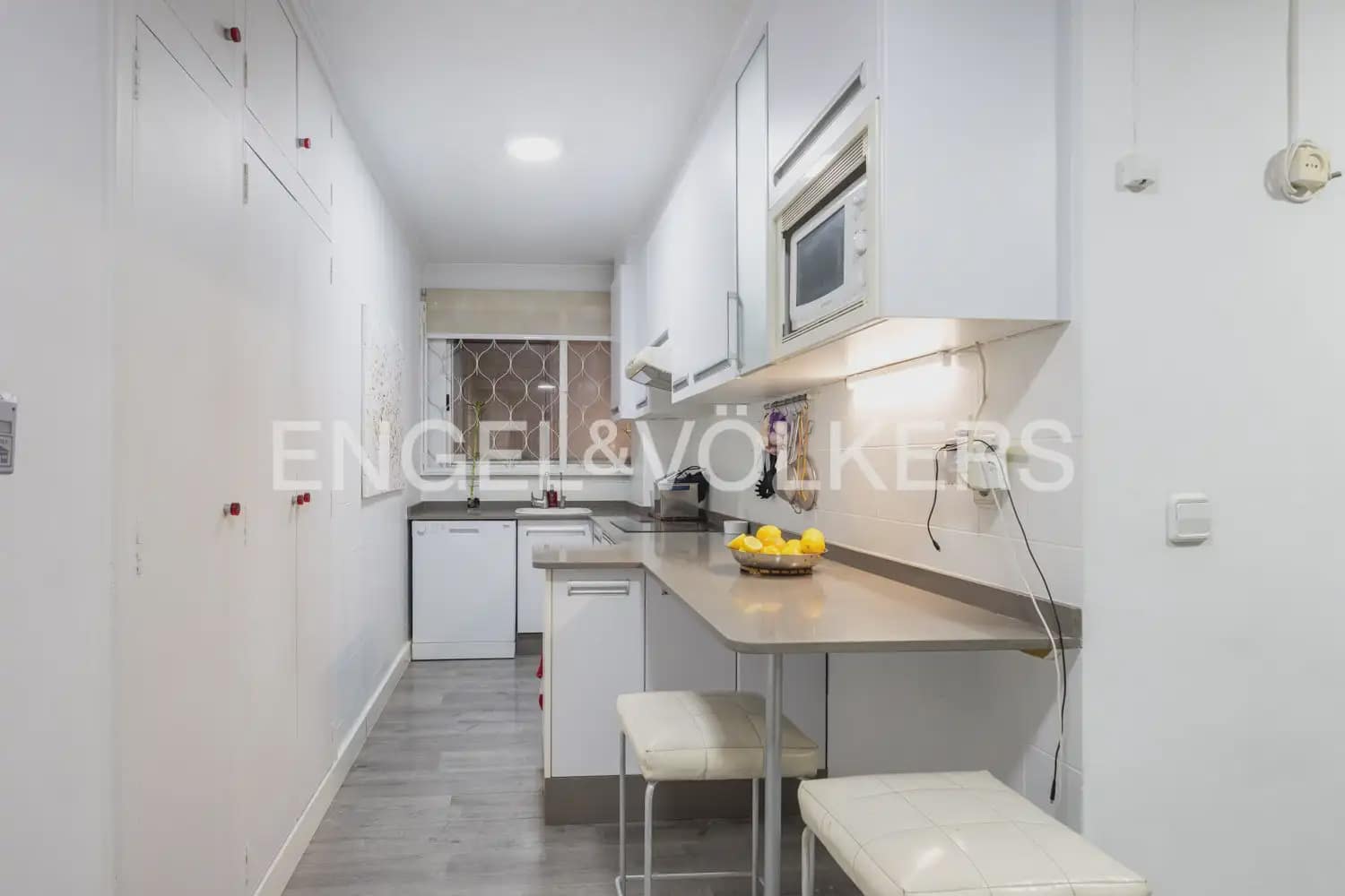 4 sovrum Lägenhet till salu i Valencia stad med garage - 790 000 € (Ref: 9897567)