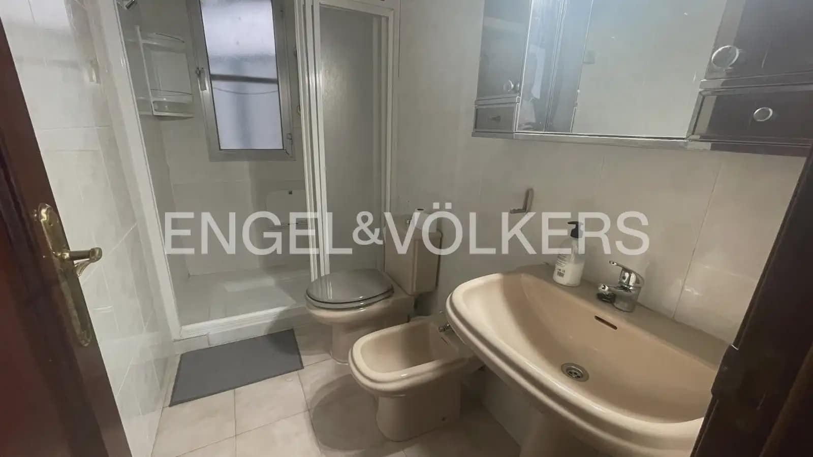 2 sypialnia Mieszkanie do wynajęcia w Miasto Walencja - 1 250 € (Ref: 9897568)