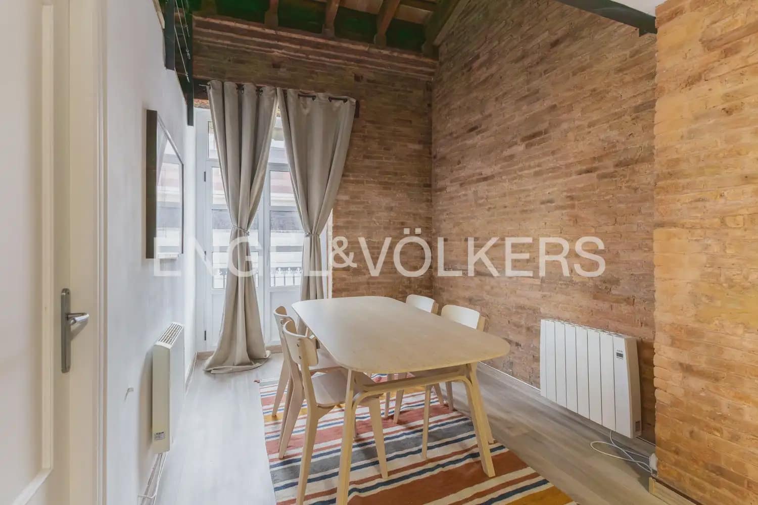 2 makuuhuone Asunto vuokrattavana paikassa Valencia kaupunki - 1 700 € (Ref: 9897569)