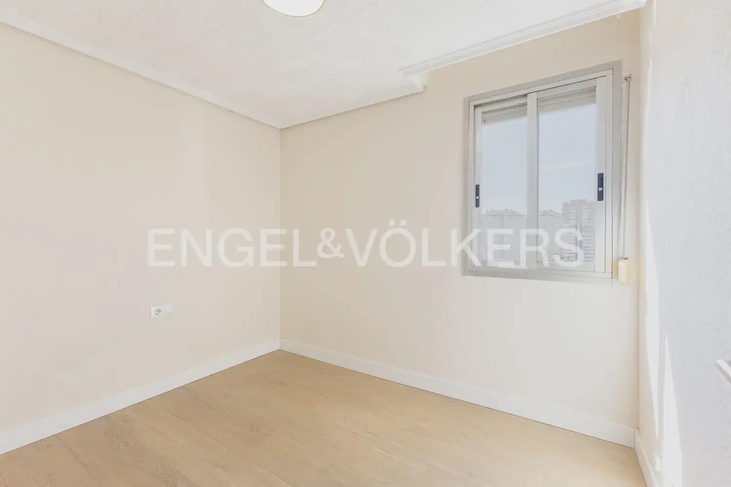 3 camera da letto Appartamento da affittare in Valencia citta - 1.500 € (Rif: 9897570)