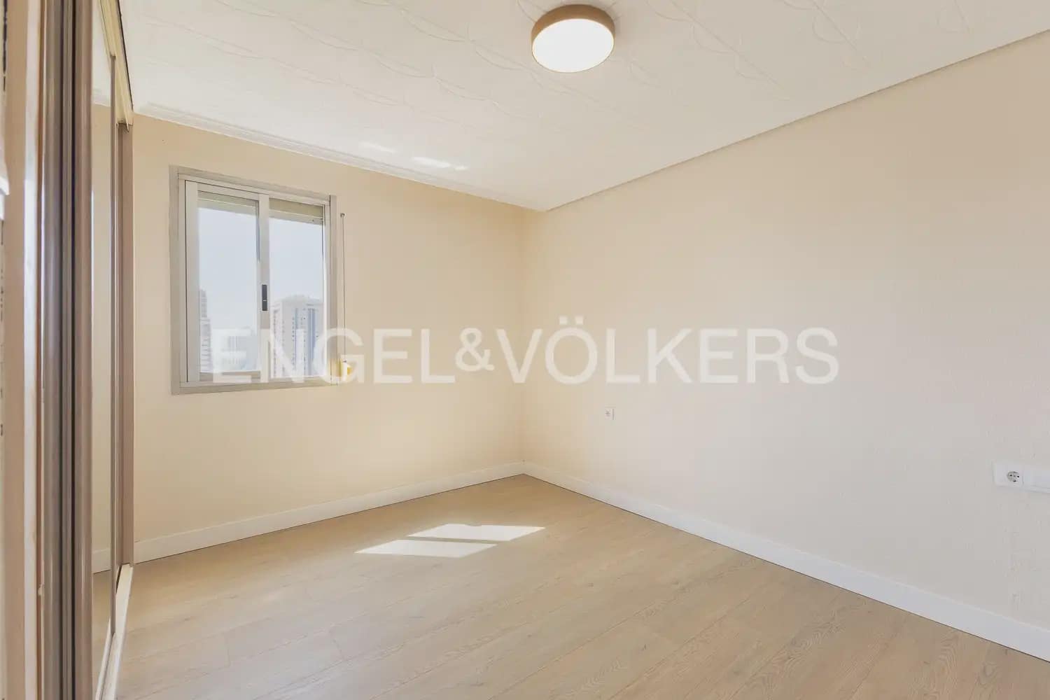 3 camera da letto Appartamento da affittare in Valencia citta - 1.500 € (Rif: 9897570)