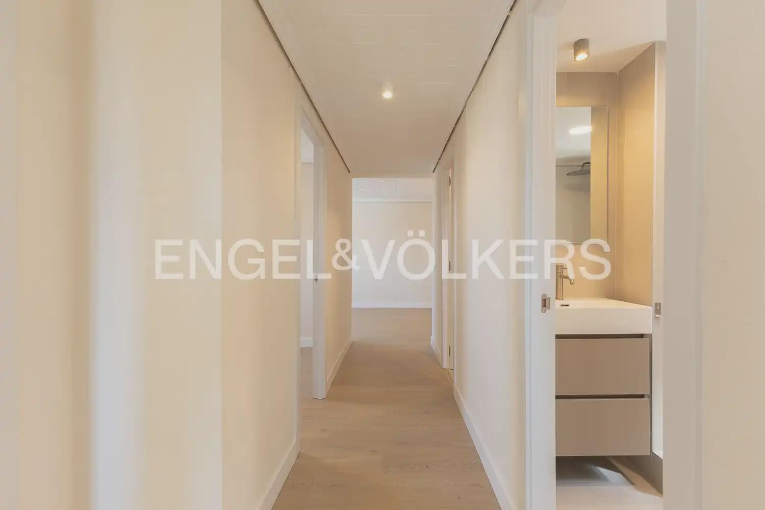 3 camera da letto Appartamento da affittare in Valencia citta - 1.500 € (Rif: 9897570)