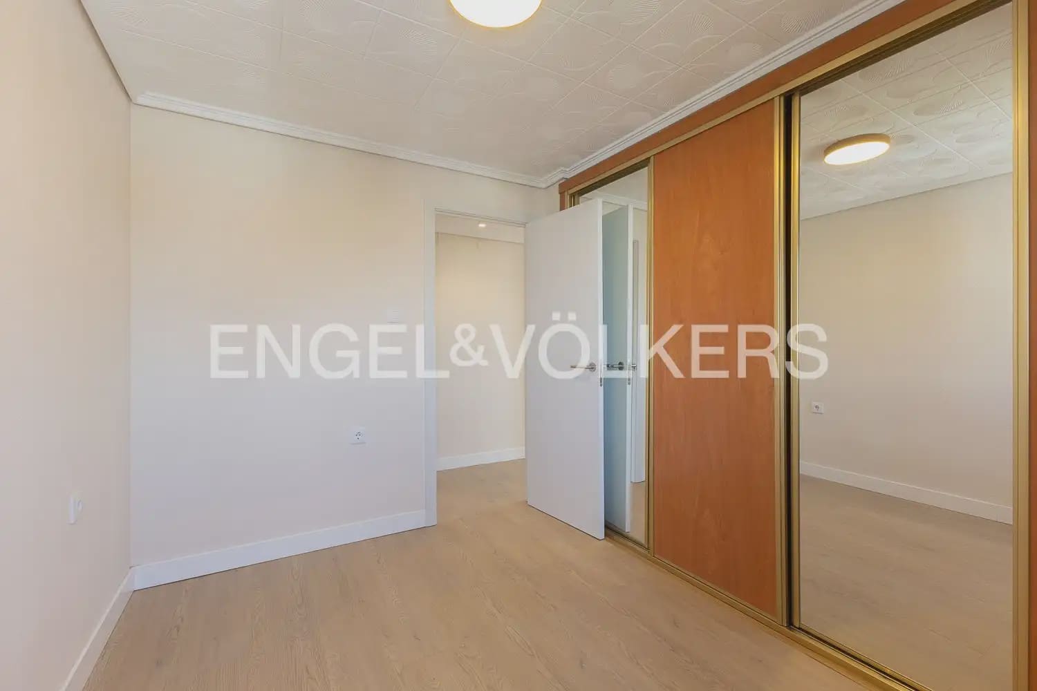 3 camera da letto Appartamento da affittare in Valencia citta - 1.500 € (Rif: 9897570)