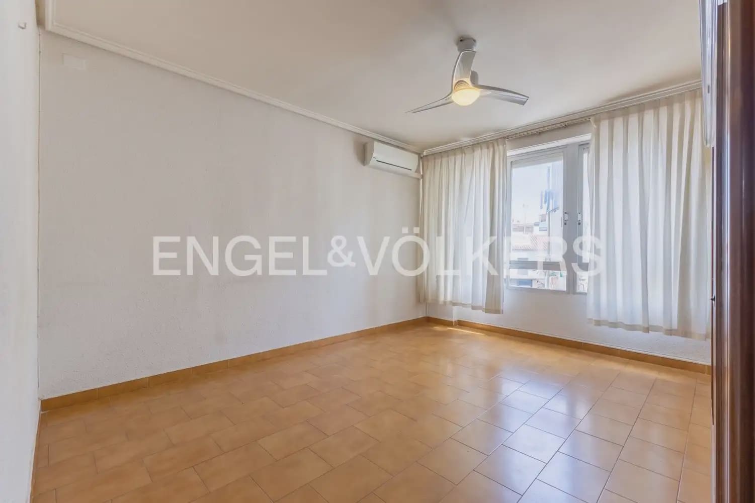 3 makuuhuone Asunto myytävänä paikassa Valencia kaupunki - 399 000 € (Ref: 9897571)