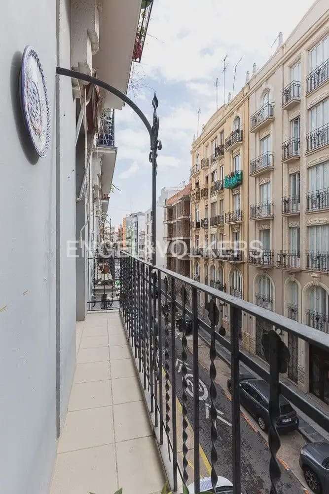 Appartement de 2 chambres à louer à Valence ville - 2 000 € (Ref: 9897572)