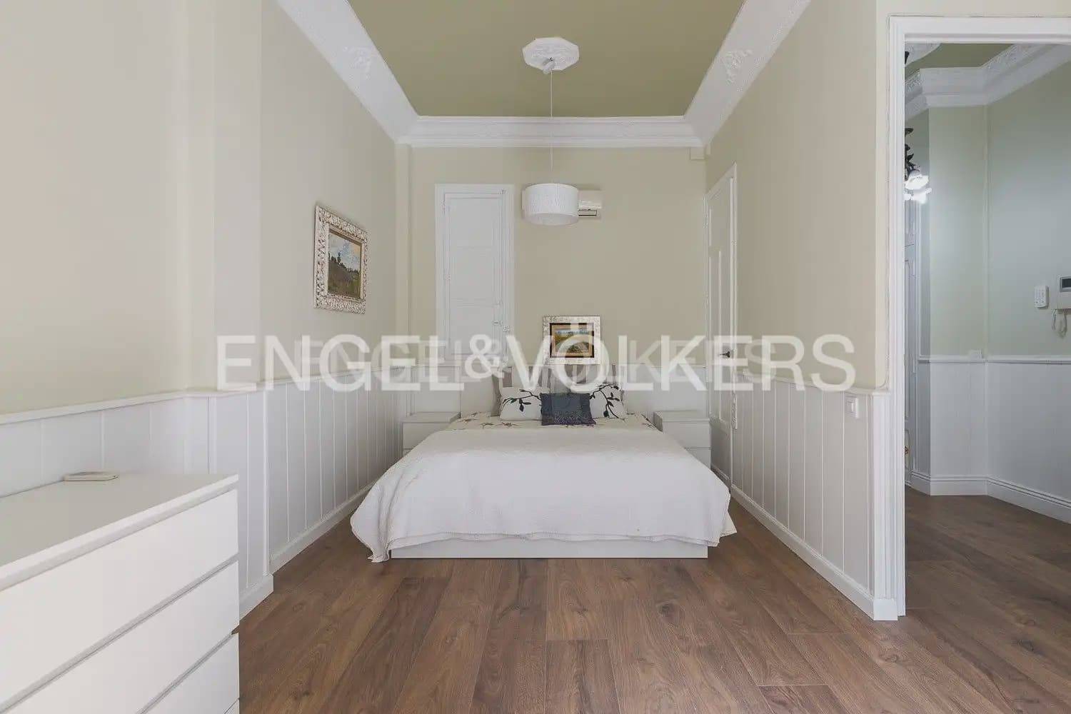 Appartement de 2 chambres à louer à Valence ville - 2 000 € (Ref: 9897572)