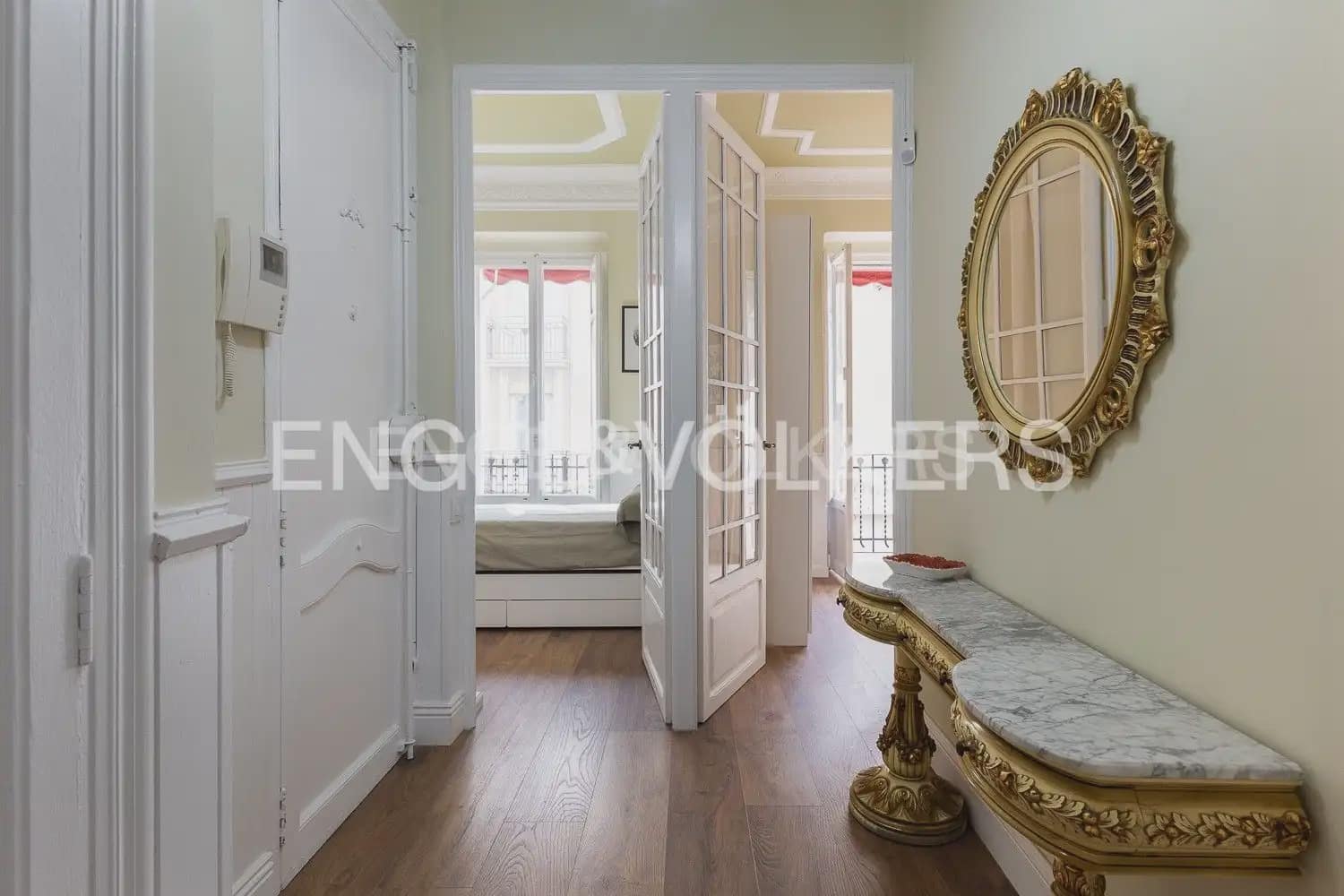 Appartement de 2 chambres à louer à Valence ville - 2 000 € (Ref: 9897572)