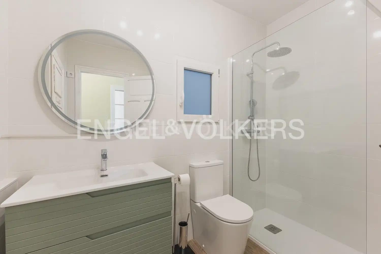 Appartement de 2 chambres à louer à Valence ville - 2 000 € (Ref: 9897572)