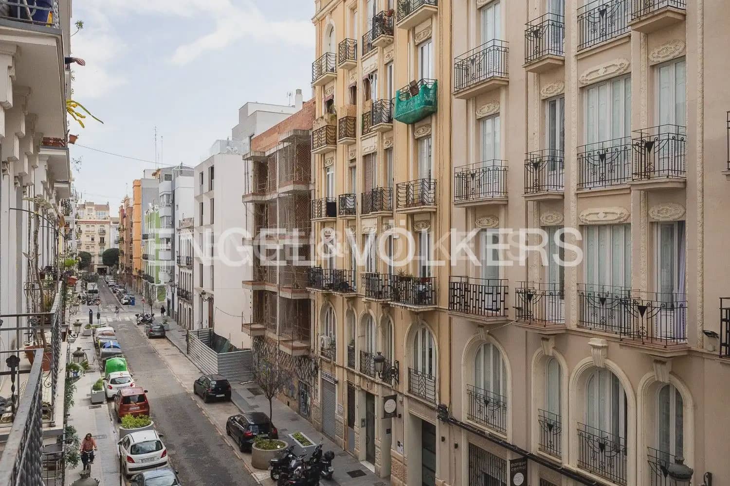 Appartement de 2 chambres à louer à Valence ville - 2 000 € (Ref: 9897572)