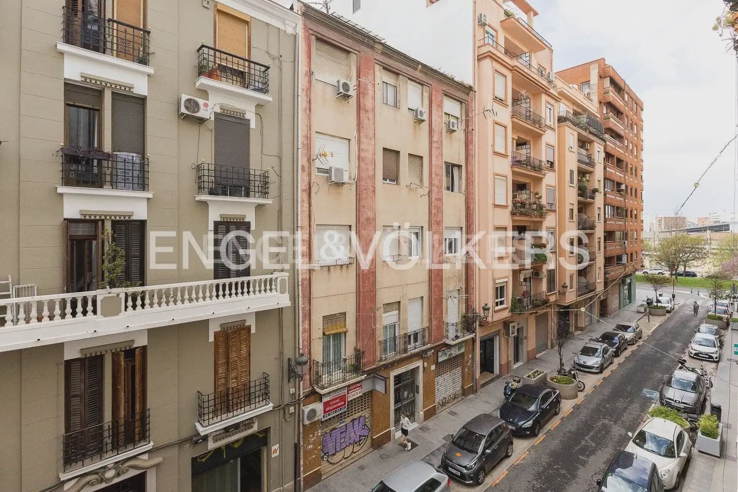 Appartement de 2 chambres à louer à Valence ville - 2 000 € (Ref: 9897572)