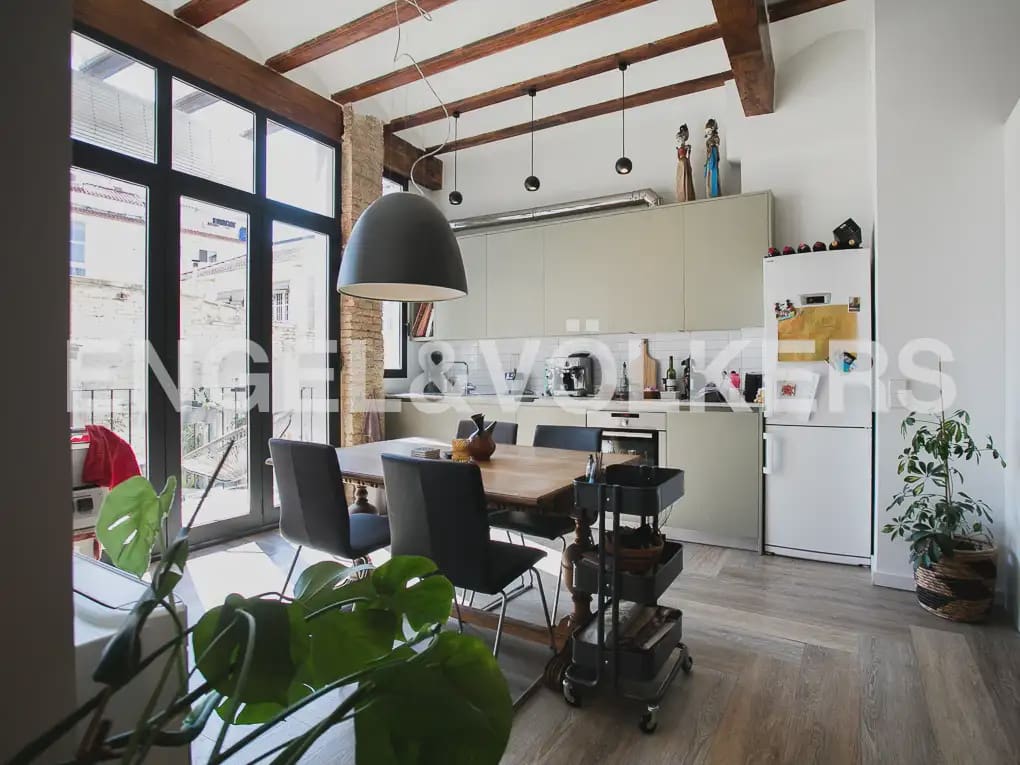 2 quarto Apartamento para arrendar em Valencia cidade - 2 000 € (Ref: 9897577)