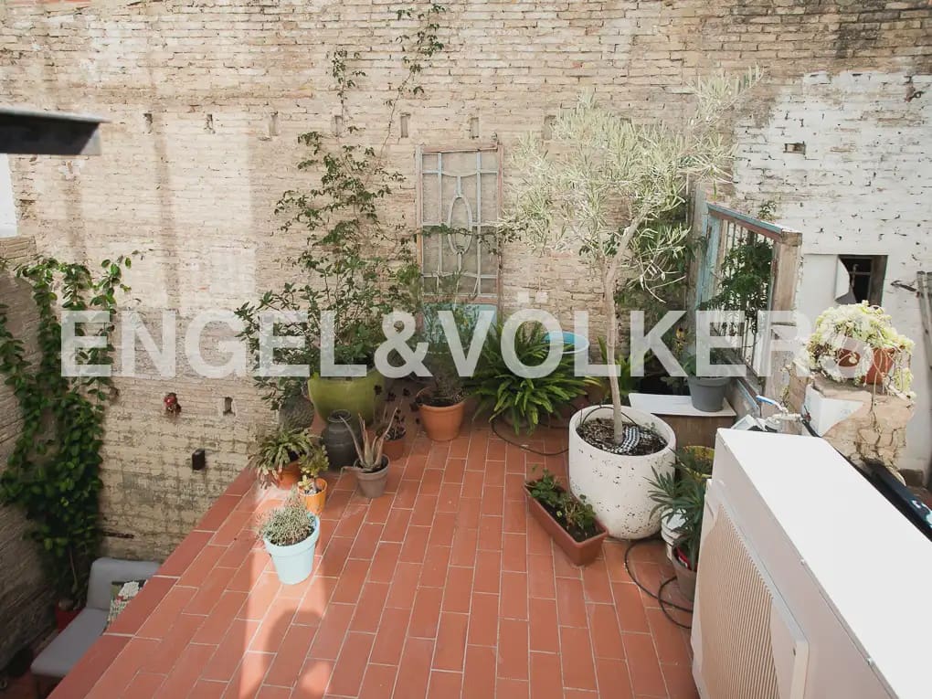 2 quarto Apartamento para arrendar em Valencia cidade - 2 000 € (Ref: 9897577)