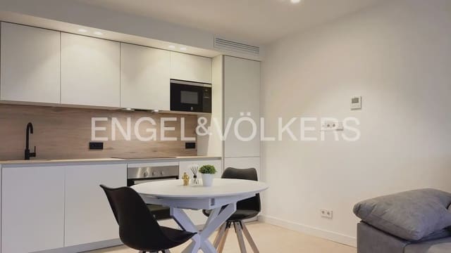 2 makuuhuone Asunto vuokrattavana paikassa Centro Urbano, Dénia - 1 800 € (Ref: 9897579)