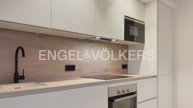 2 makuuhuone Asunto vuokrattavana paikassa Centro Urbano, Dénia - 1 800 € (Ref: 9897579)