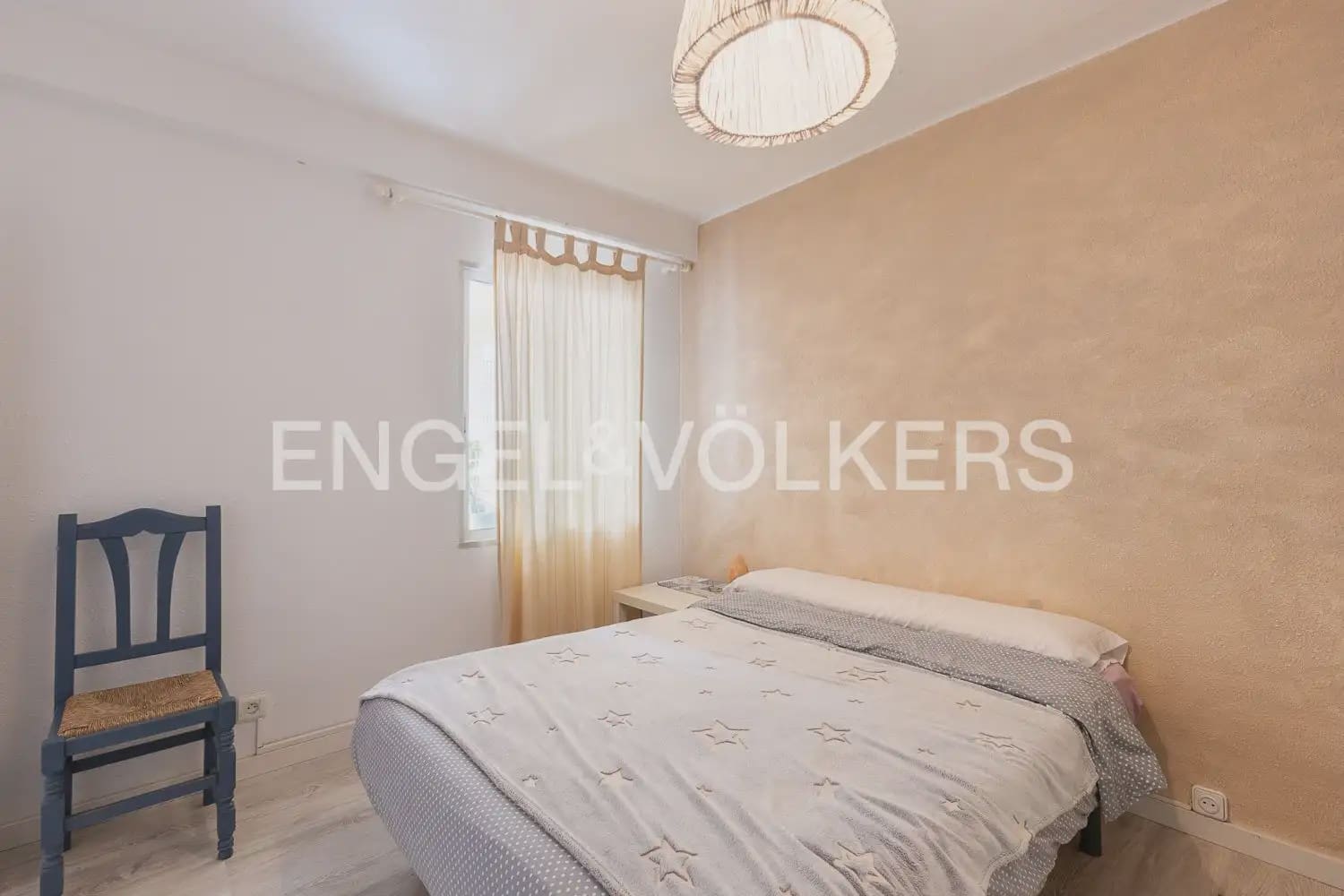 2 bedroom Flat for sale in Valencia city with garage - € 180,000 (Ref: 9897581)