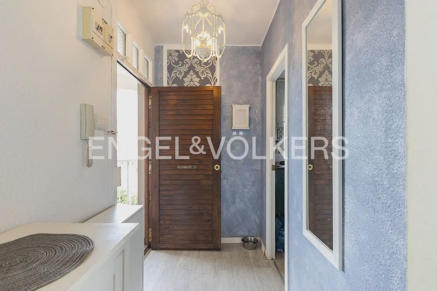 2 bedroom Flat for sale in Valencia city with garage - € 180,000 (Ref: 9897581)