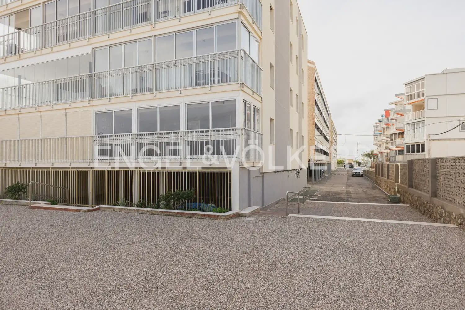 2 bedroom Flat for sale in Valencia city with garage - € 180,000 (Ref: 9897581)
