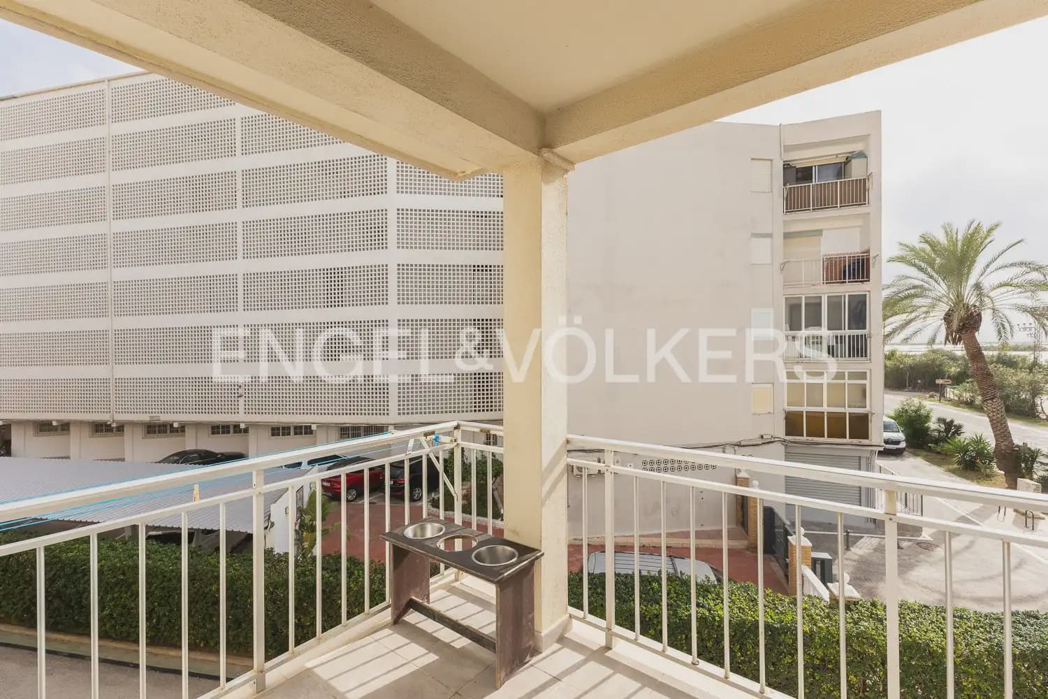 2 bedroom Flat for sale in Valencia city with garage - € 180,000 (Ref: 9897581)