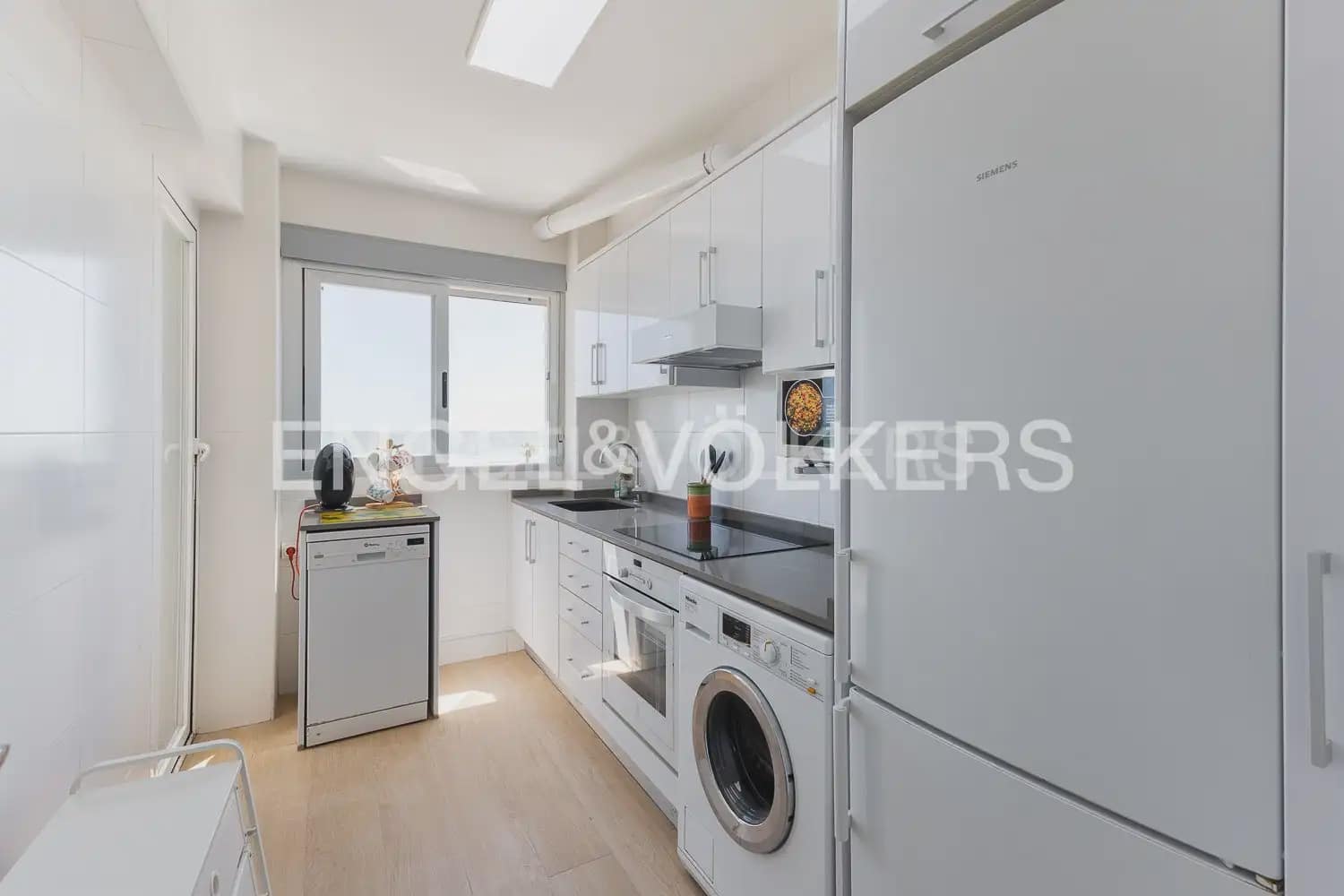 3 bedroom Flat for rent in Canet d'En Berenguer with garage - € 1,500 (Ref: 9897582)