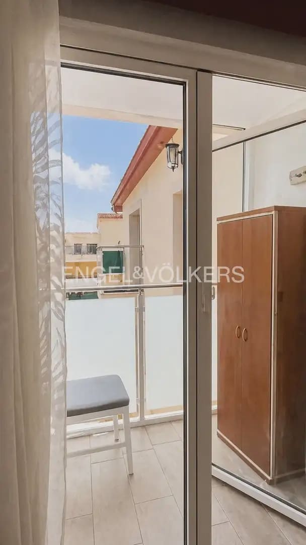 5 quarto Apartamento para arrendar em Valencia cidade - 2 300 € (Ref: 9897584)