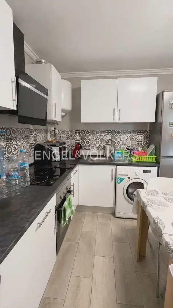 5 quarto Apartamento para arrendar em Valencia cidade - 2 300 € (Ref: 9897584)