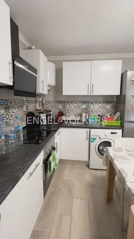 5 slaapkamer Flat te huur in L'Illa Perduda, Valencia stad - € 2.300 (Ref: 9897584)
