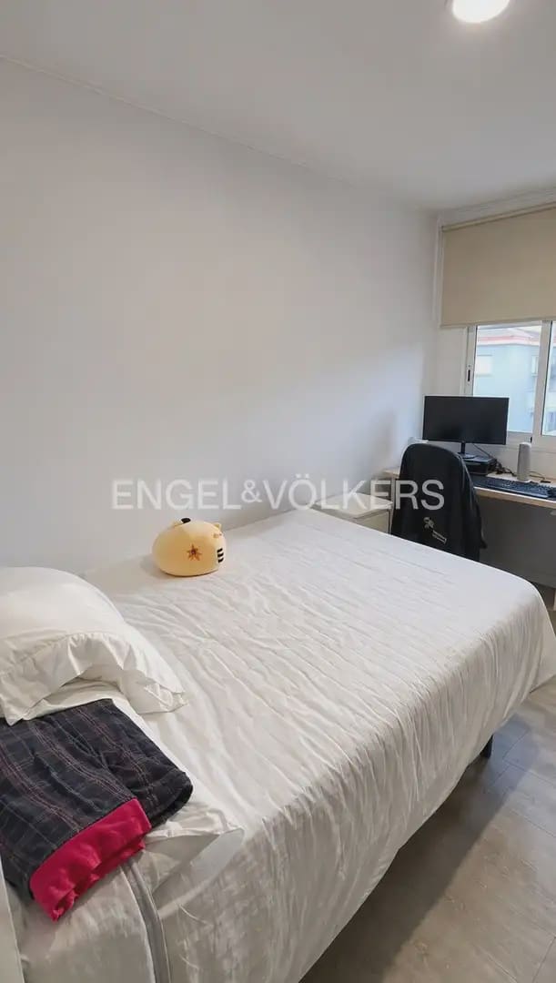 5 quarto Apartamento para arrendar em Valencia cidade - 2 300 € (Ref: 9897584)
