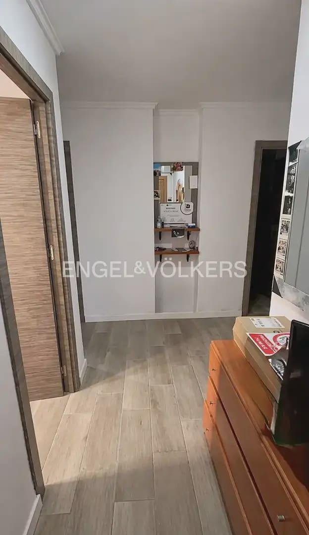 5 quarto Apartamento para arrendar em Valencia cidade - 2 300 € (Ref: 9897584)