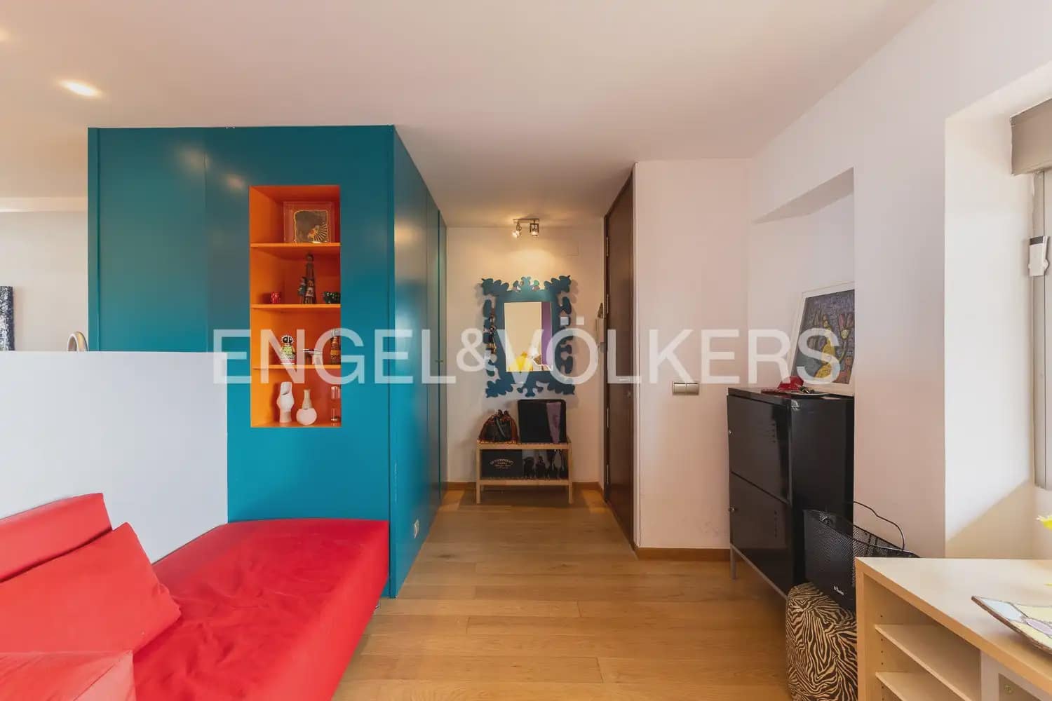 2 slaapkamer Flat te huur in Valencia stad met zwembad garage - € 1.800 (Ref: 9897585)