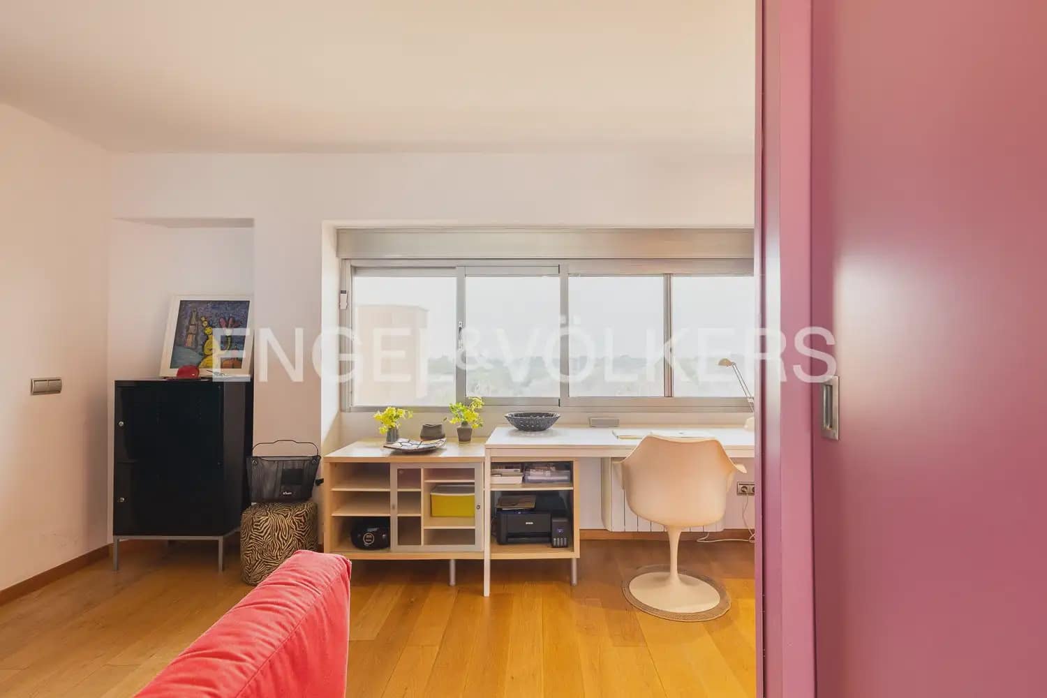 2 slaapkamer Flat te huur in Valencia stad met zwembad garage - € 1.800 (Ref: 9897585)