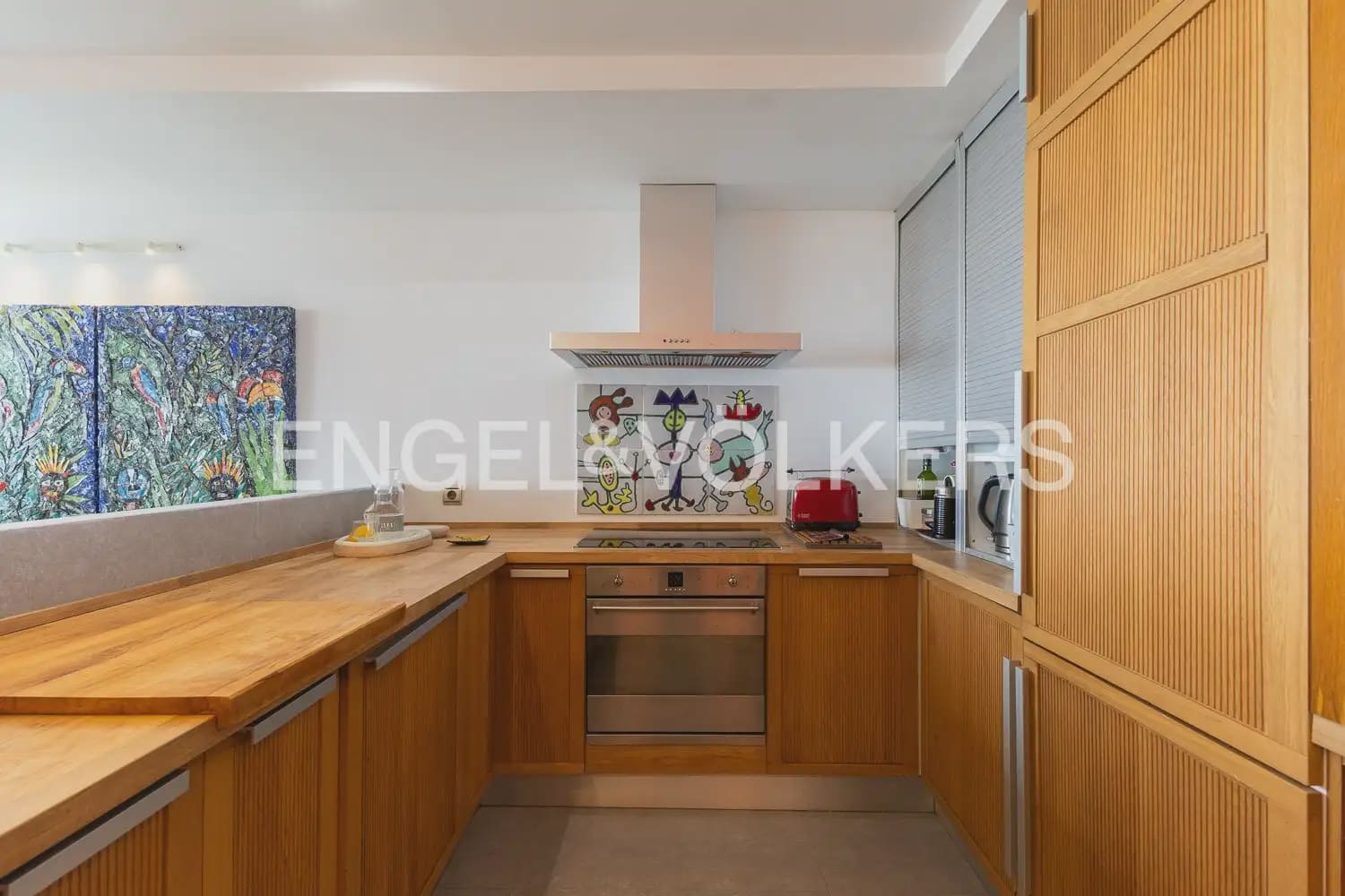 2 slaapkamer Flat te huur in Valencia stad met zwembad garage - € 1.800 (Ref: 9897585)