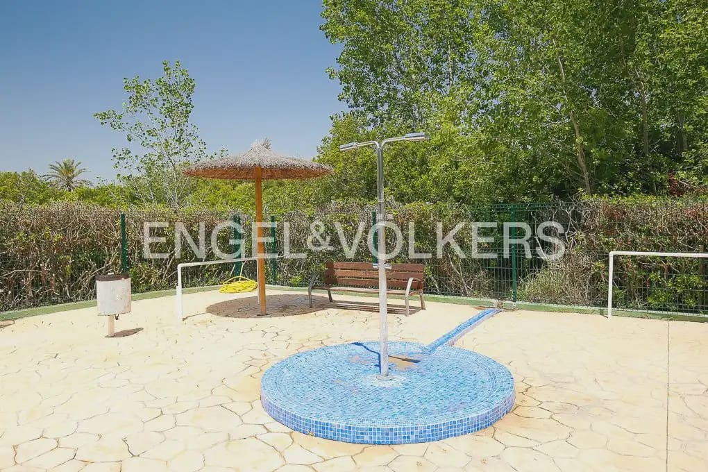 2 slaapkamer Flat te huur in Valencia stad met zwembad garage - € 1.800 (Ref: 9897585)