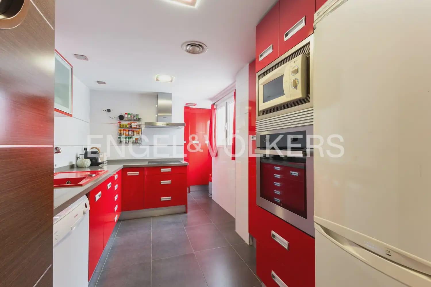 3 bedroom Flat for sale in Sueca with garage - € 220,000 (Ref: 9897592)