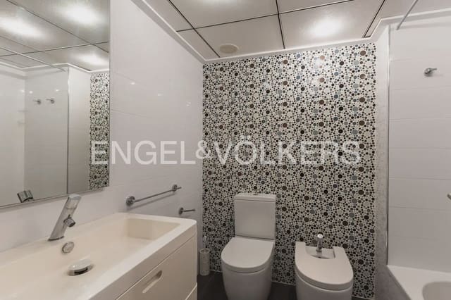 3 bedroom Flat for sale in Sueca with garage - € 220,000 (Ref: 9897592)